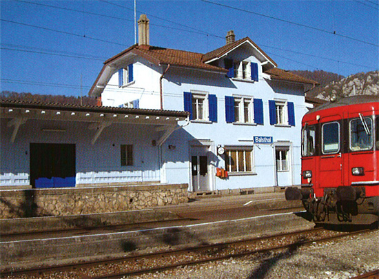 [Renoviertes Bahnhofgebäude Balsthal]