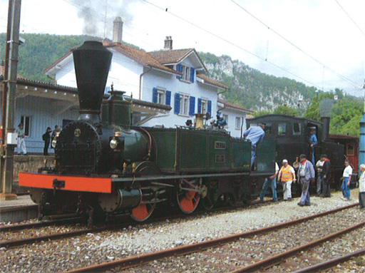 [Lok Ec 2/5 der Spanisch Brötli Bahn und
Eb 2/4 beim Manöver in Baisthal]