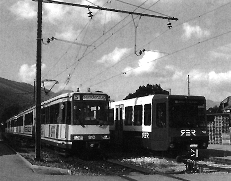 [Während den Balsthaler Eisenbahntagen im September 1995 waren neben einem SBB-Leichtbautriebwagen auch zwei Stadtbahntriebzüge aus Karlsruhe zu Gast in Balsthal.]